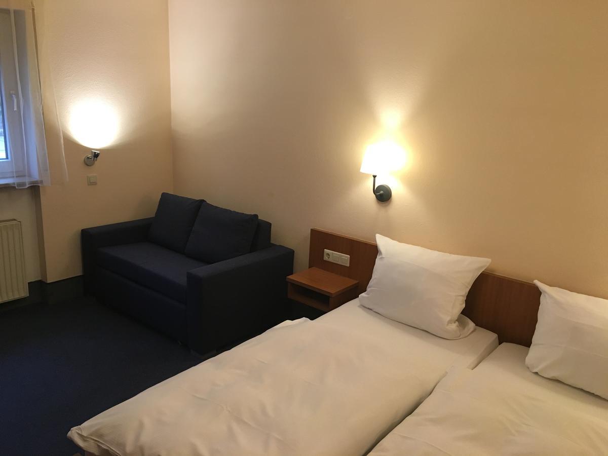 Zip Hotel Lingenfeld Chambre photo