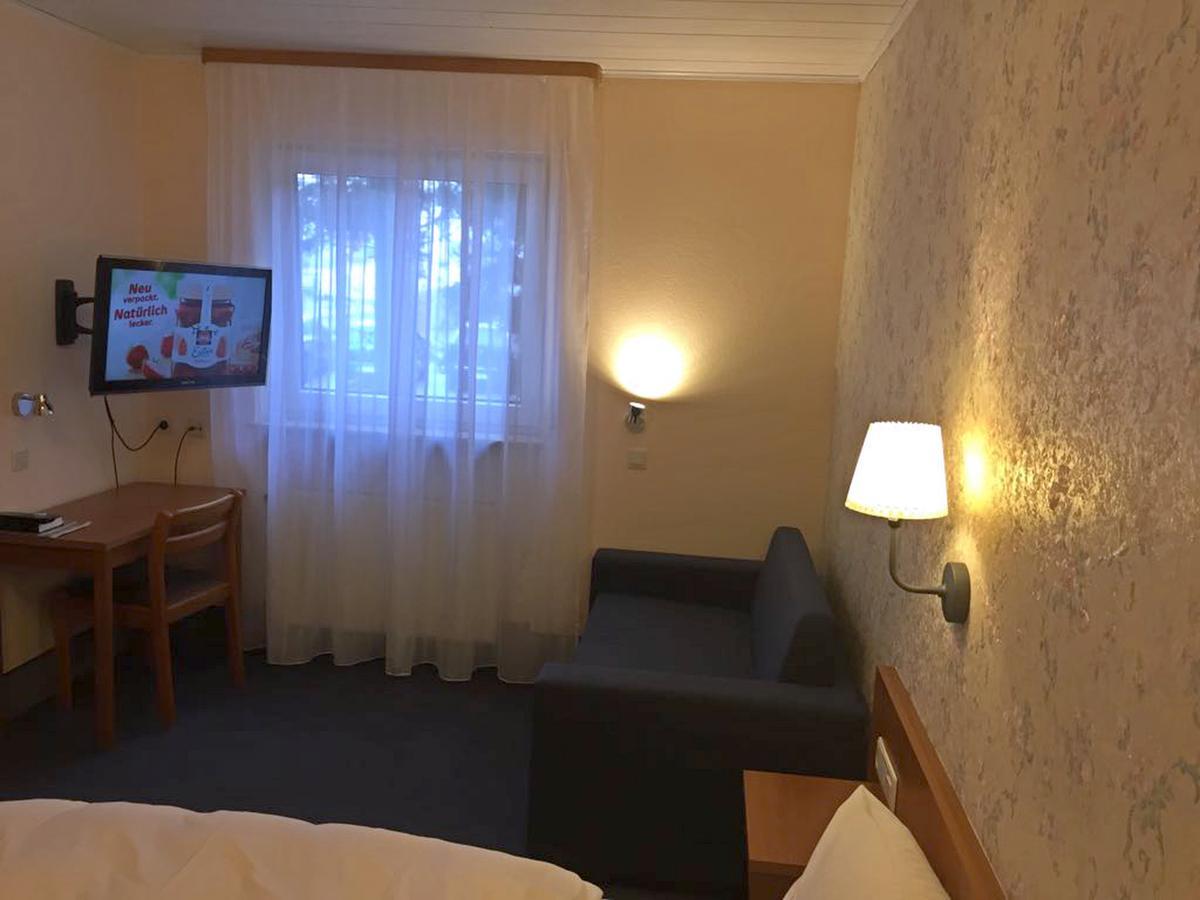 Zip Hotel Lingenfeld Extérieur photo